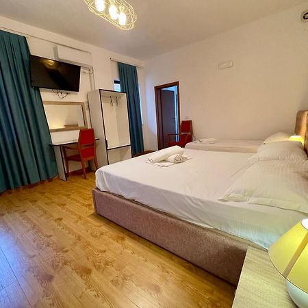 Hotel Globo Durrës Eksteriør bilde